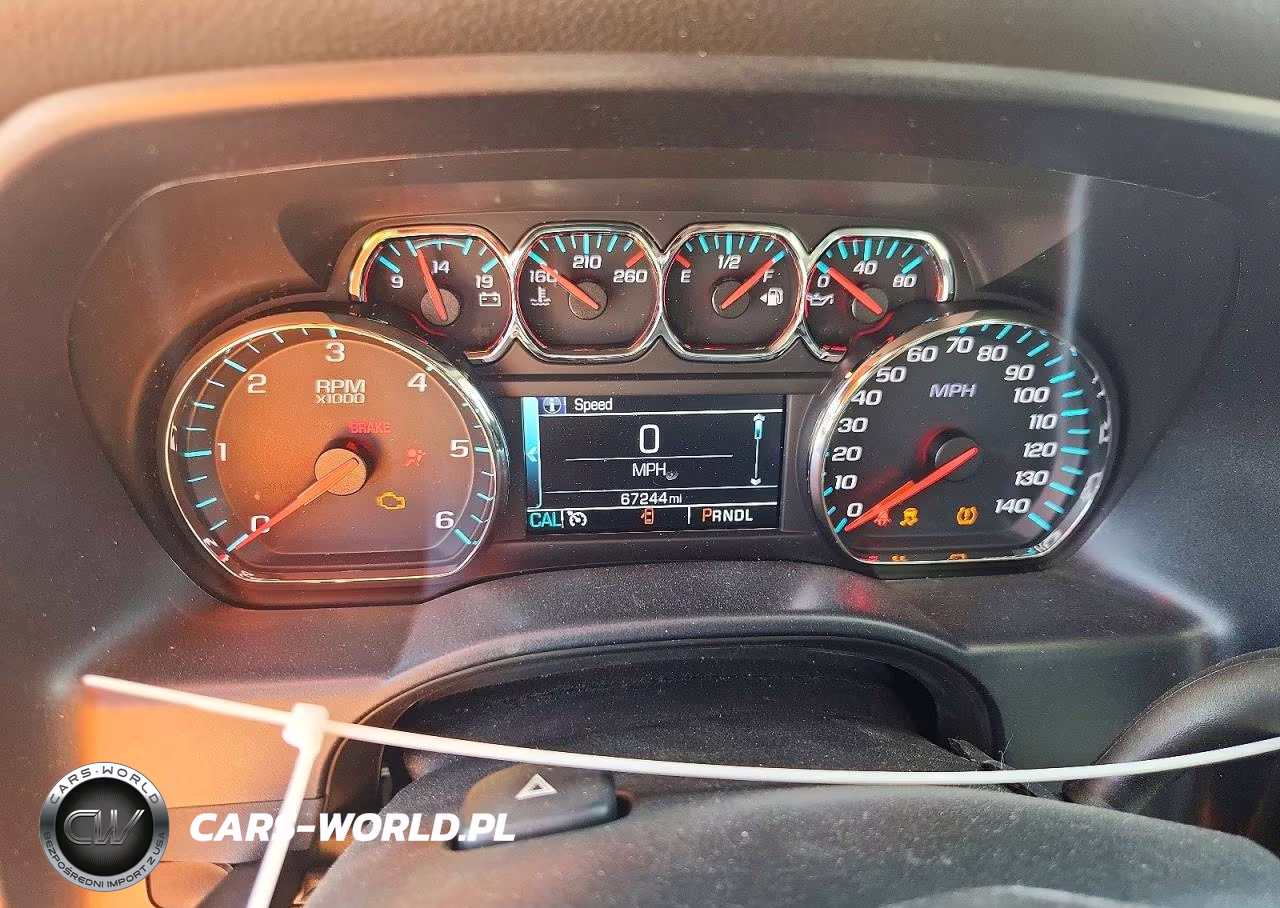 2018 Chevrolet Silverado C1500 Lt VIN:3GCPCREC4JG641212 - 9
