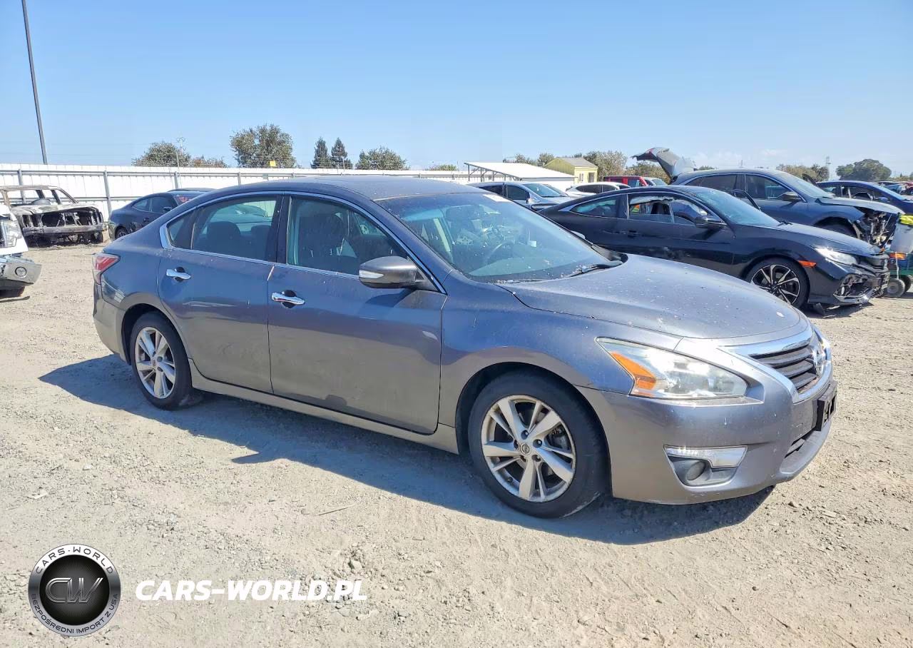 2014 Nissan Altima 2.5 VIN:1N4AL3AP9EC116477 - 4