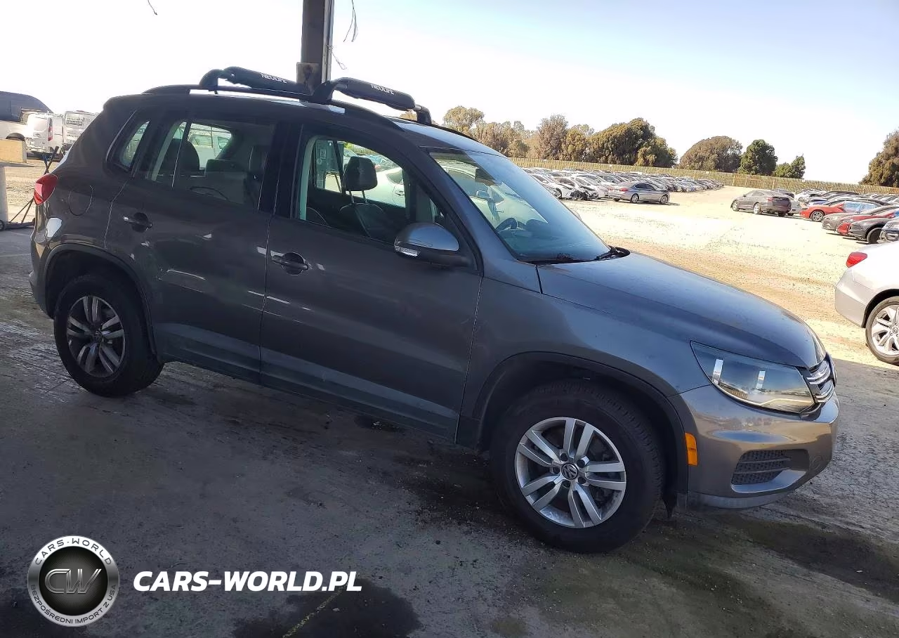 2016 Volkswagen Tiguan S VIN:WVGAV7AX7GW051072 - 4