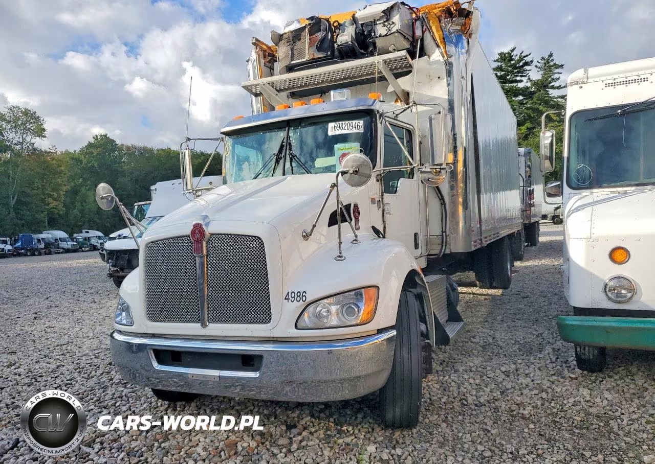 2022 Kenworth T300 Refrigerated Box Truck – zdjęcie 1 z 13