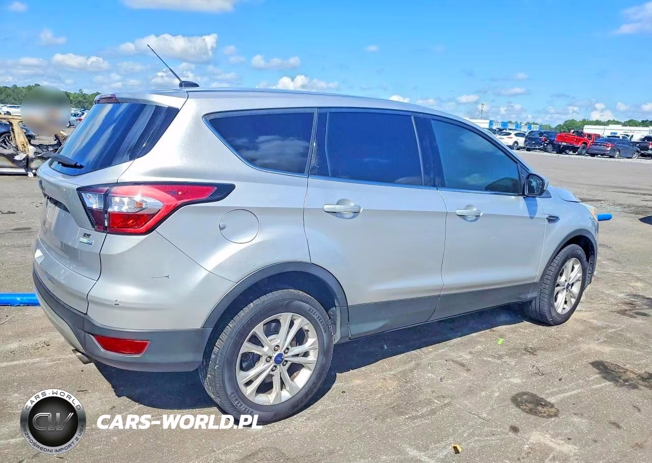 2017 Ford Escape Se VIN:1FMCU9GD7HUE39565 - 3