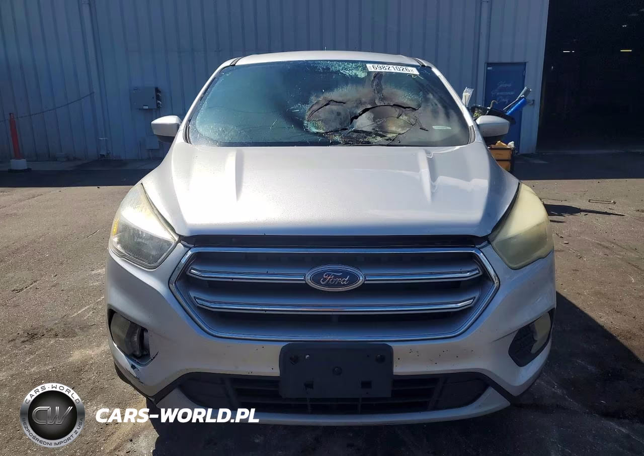 2017 Ford Escape Se VIN:1FMCU9GD7HUE39565 - 5