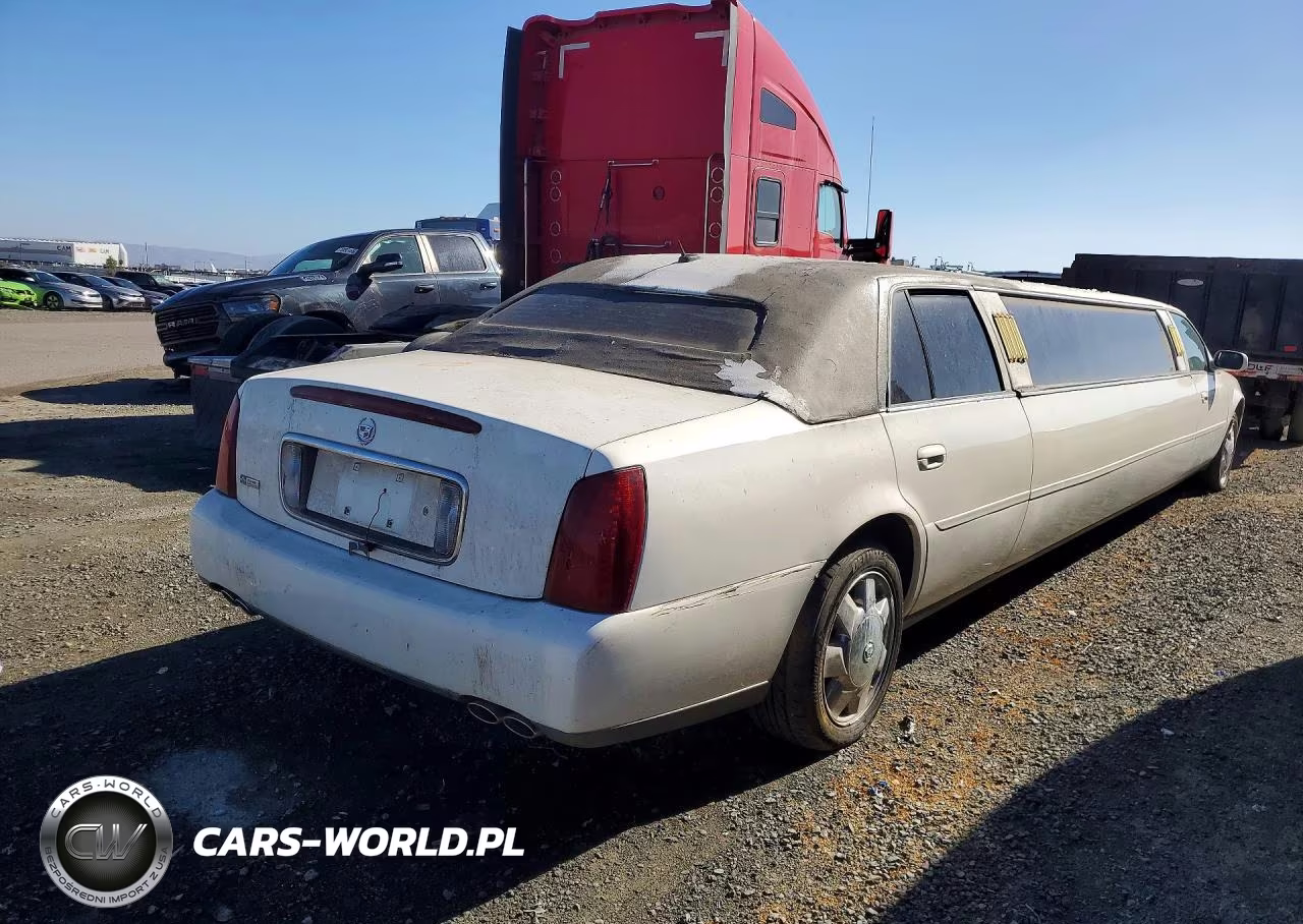 2005 Cadillac Professional Chassis VIN:1GEEH90Y55U550357 - 3