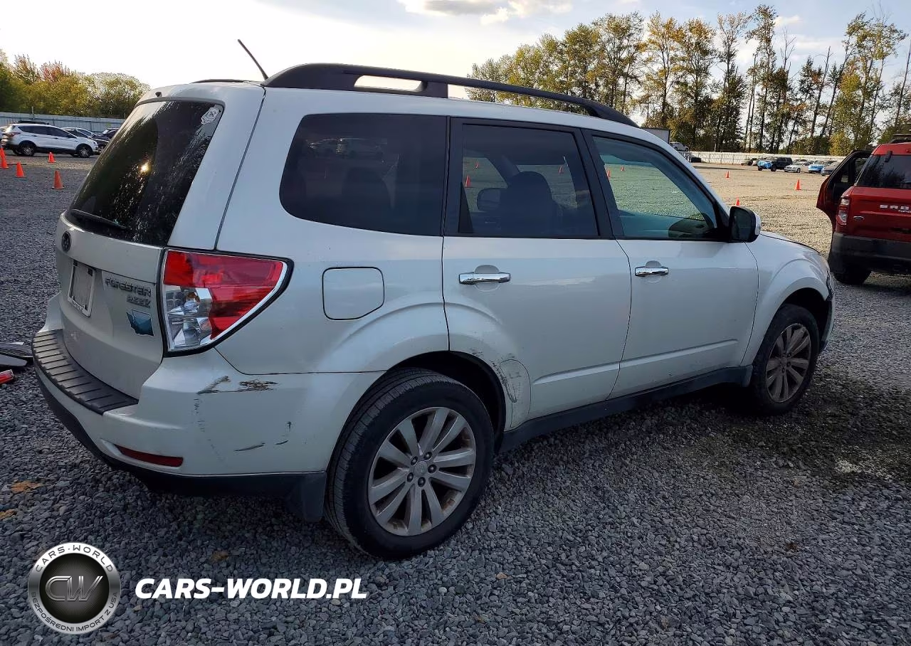 2012 Subaru Forester 2.5X Premium VIN:JF2SHADC8CH448957 - 3