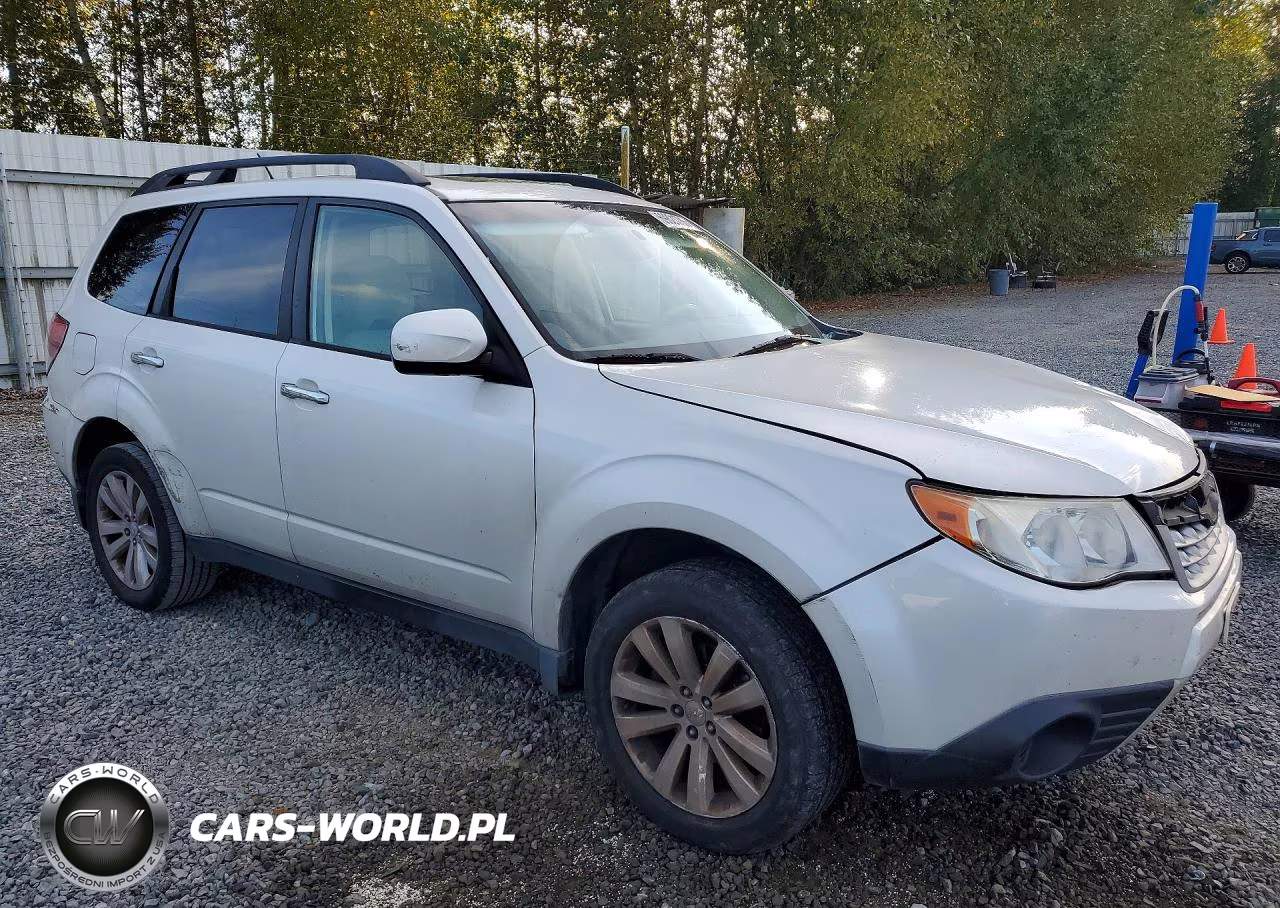 2012 Subaru Forester 2.5X Premium VIN:JF2SHADC8CH448957 - 4