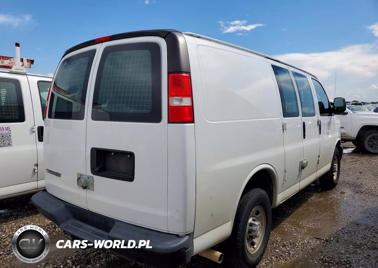 2021 Chevrolet Express G2500 VIN:1GCWGAFP3M1197276 - 3