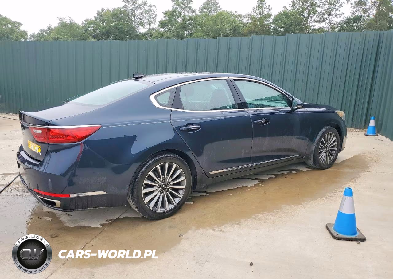 2017 Kia Cadenza Premium VIN:KNALC4J15H5041660 - 3