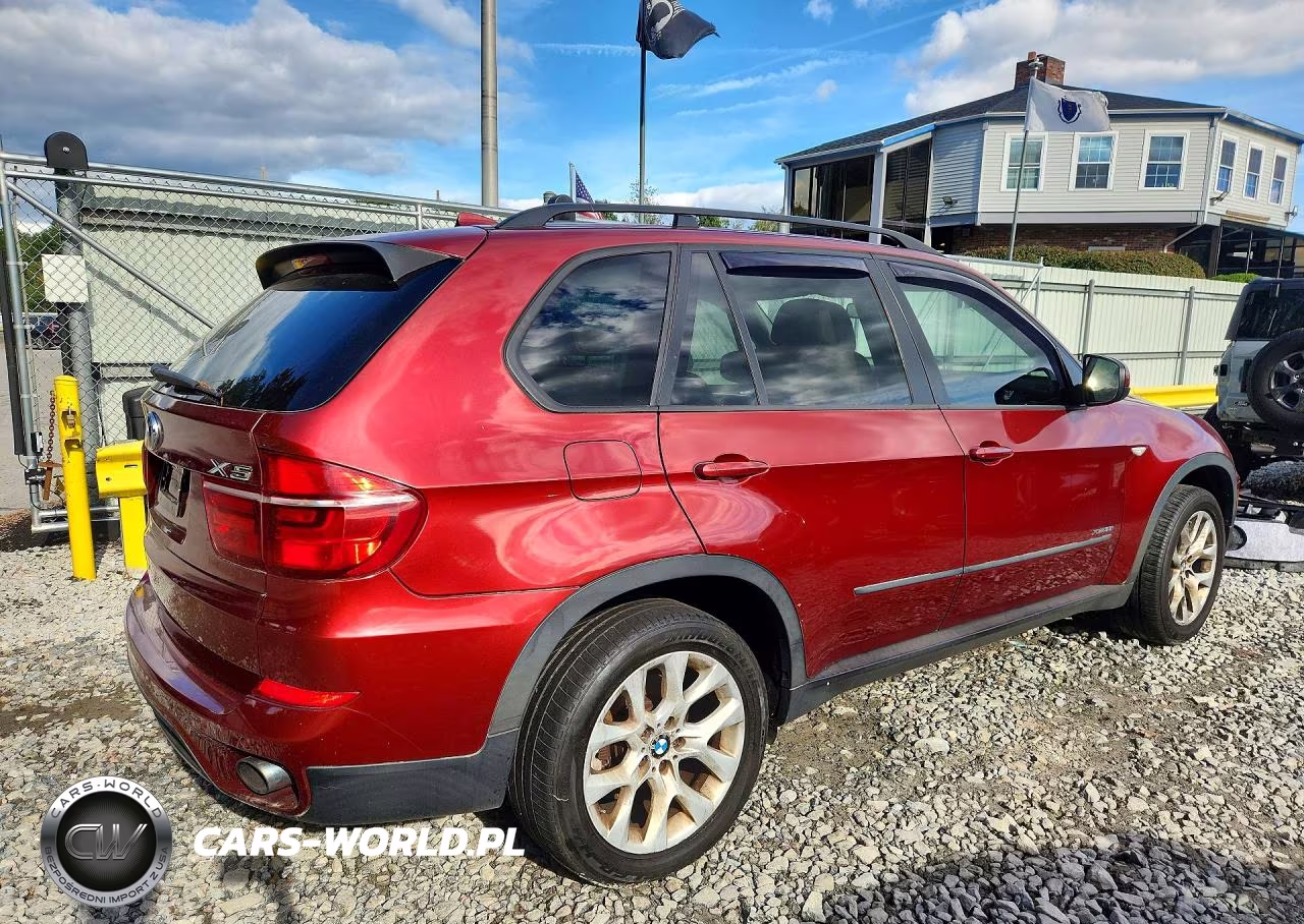 2012 BMW X5 xDrive35I VIN:5UXZV4C59CL764812 - 3