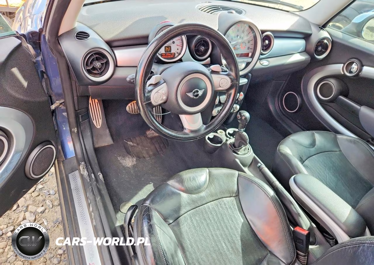 2010 Mini Cooper S Clubman VIN:WMWMM3C58ATP94032 - 8