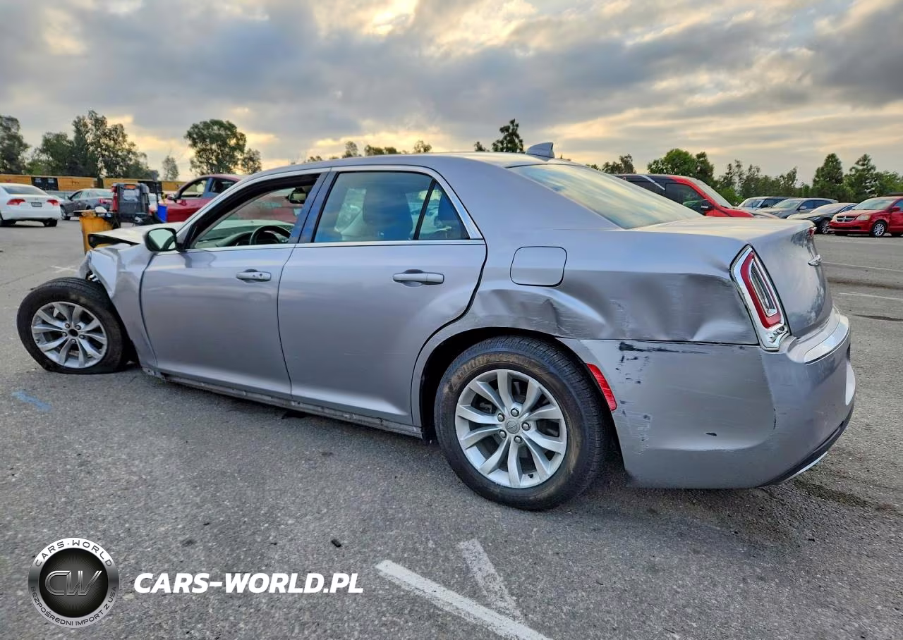 2015 Chrysler 300 Limited VIN:2C3CCAAGXFH930776 - 2