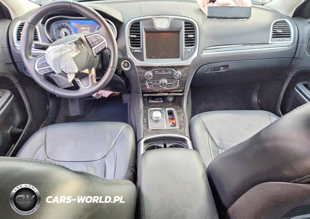 2015 Chrysler 300 Limited VIN:2C3CCAAGXFH930776 - 8