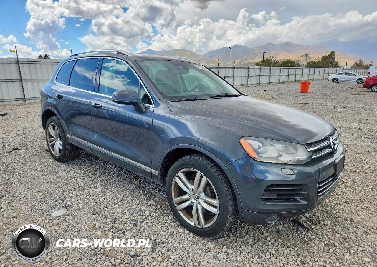 2014 Volkswagen Touareg V6 Tdi VIN:WVGEP9BP7ED001478 - 4