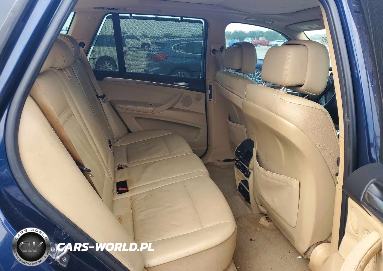 2012 BMW X5 xDrive35D VIN:5UXZW0C51CL668307 - 11