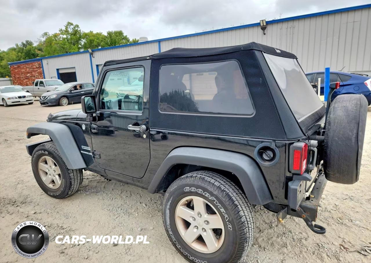 2011 Jeep Wrangler Sport VIN:1J4AA2D10BL579664 - 2