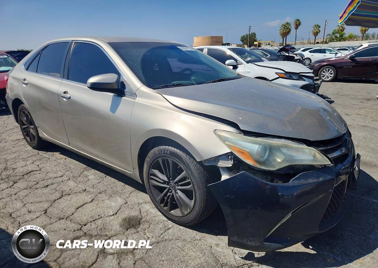 2015 Toyota Camry Se VIN:4T1BF1FK5FU894290 - 4