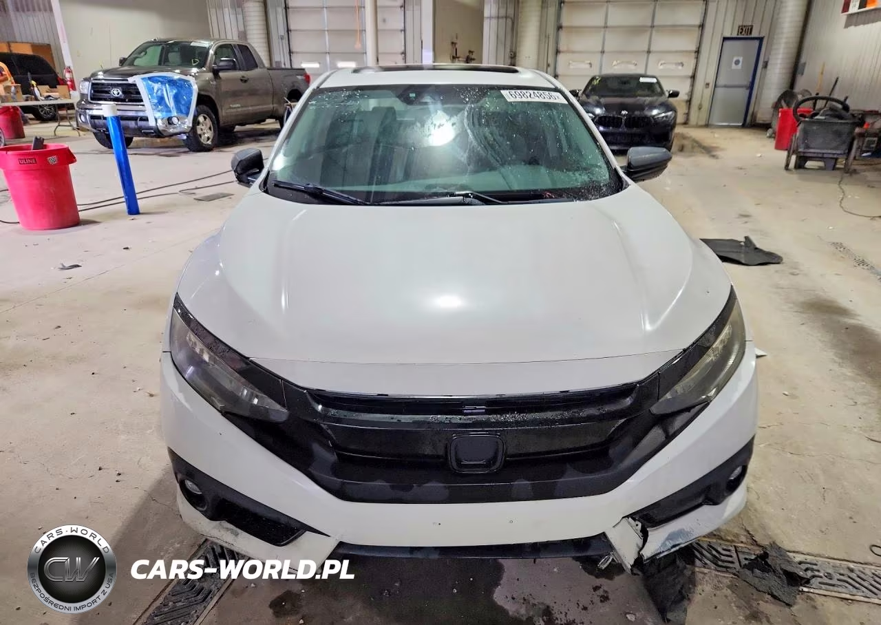 2017 Honda Civic Touring VIN:19XFC1F93HE201066 - 5