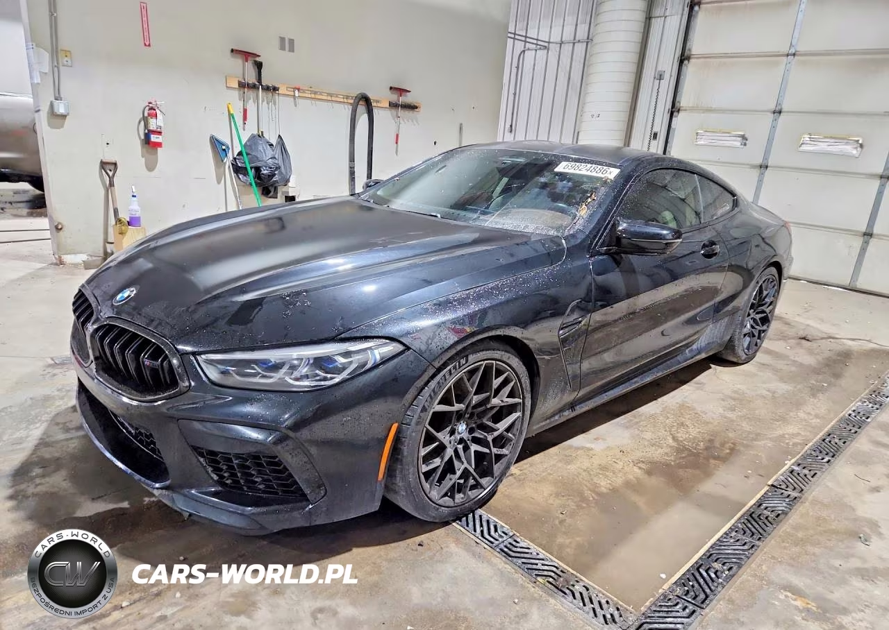 2020 BMW M8 – zdjęcie 1 z 12