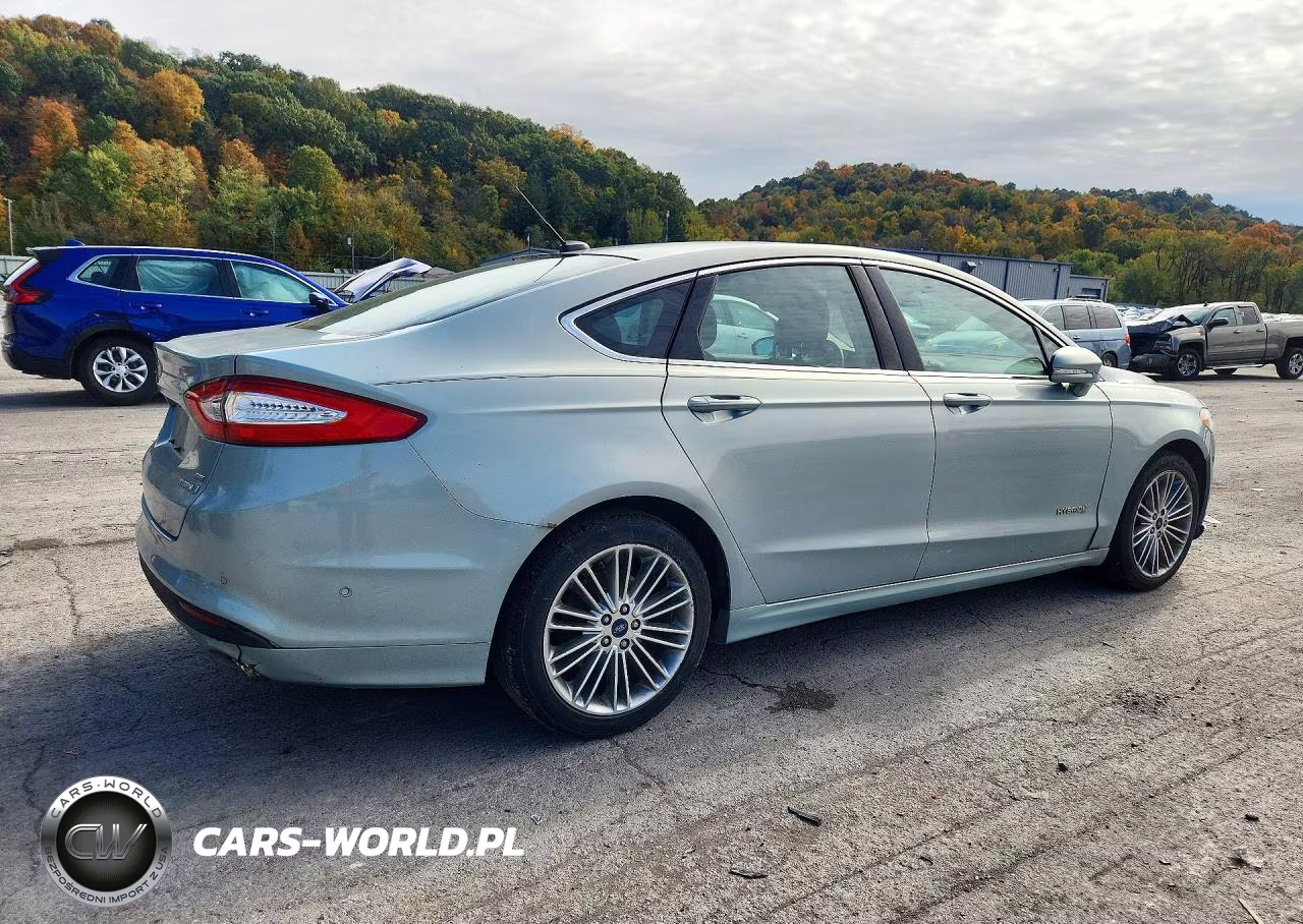 2014 Ford Fusion Se Hybrid VIN:3FA6P0LU6ER168436 - 3