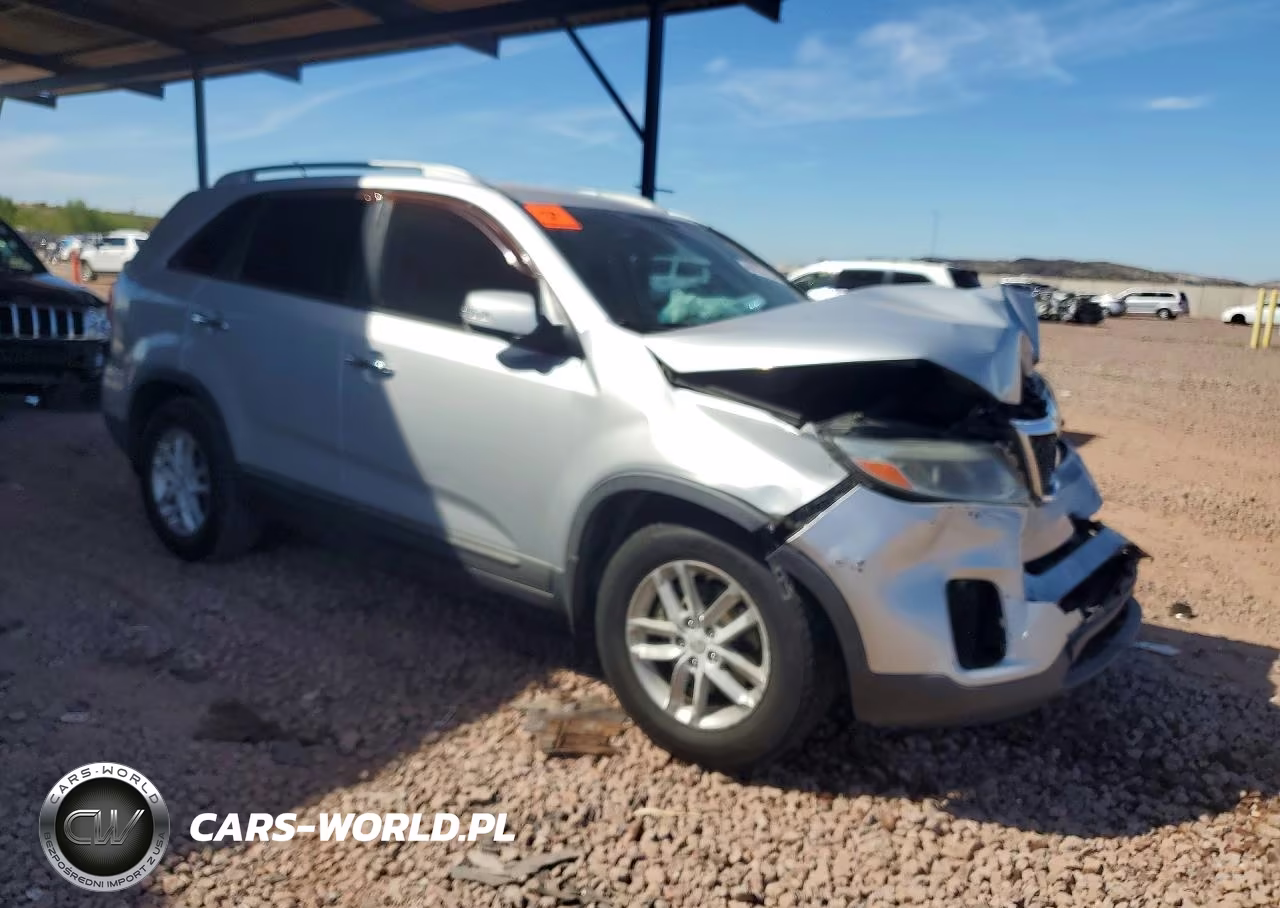 2014 Kia Sorento Lx VIN:5XYKT4A66EG482663 - 4