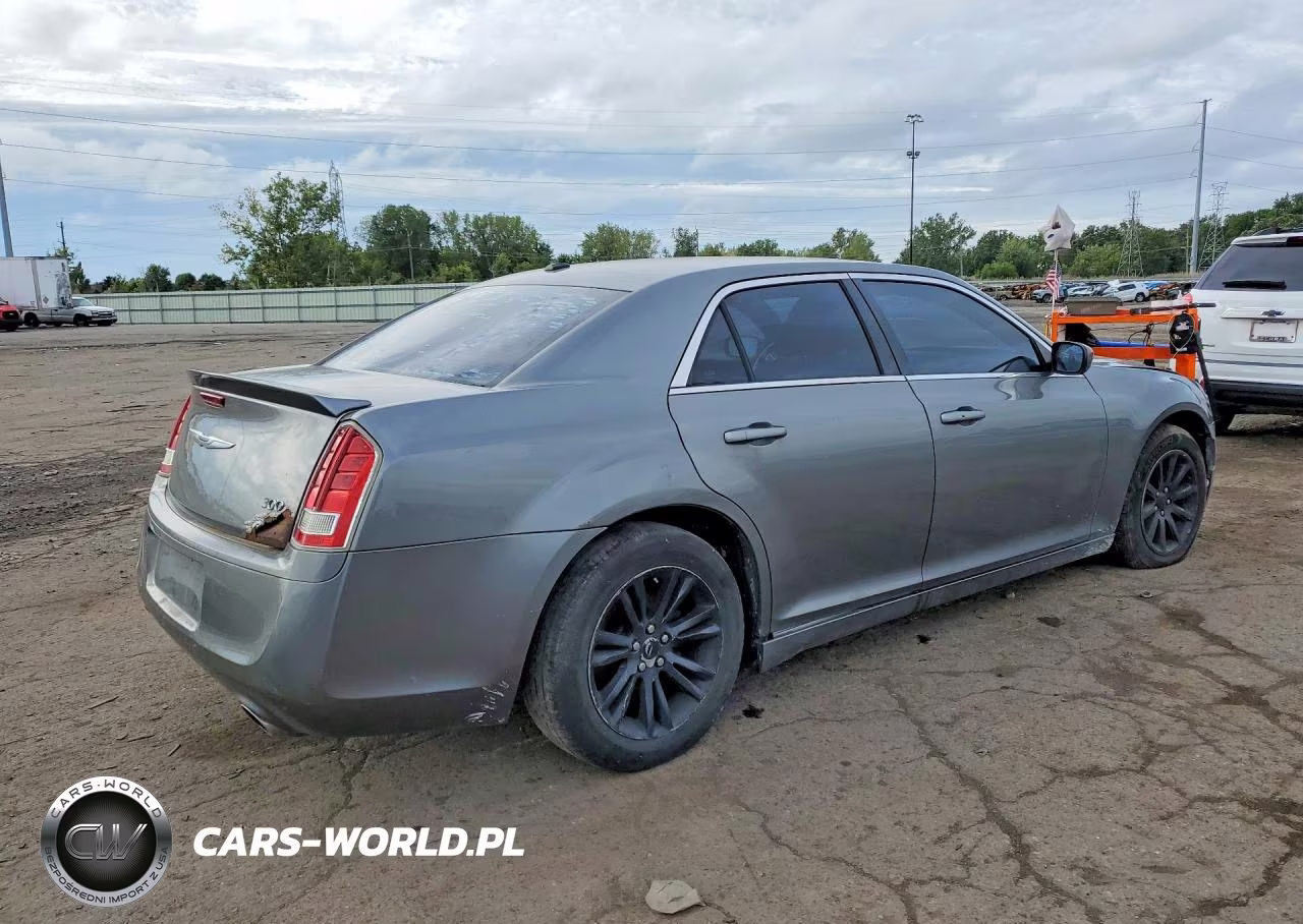 2012 Chrysler 300 S VIN:2C3CCABG8CH289573 - 3