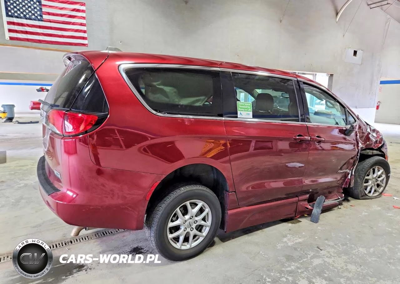 2023 Chrysler Voyager Lx VIN:2C4RC1CG2PR606767 - 3