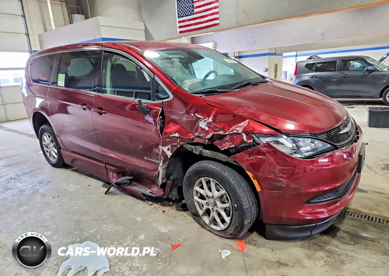 2023 Chrysler Voyager Lx VIN:2C4RC1CG2PR606767 - 4