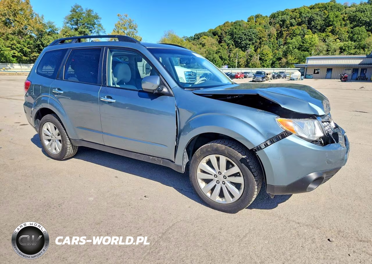 2011 Subaru Forester 2.5X Premium VIN:JF2SHADC1BH750587 - 4