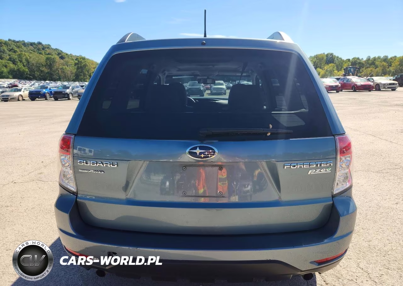 2011 Subaru Forester 2.5X Premium VIN:JF2SHADC1BH750587 - 6