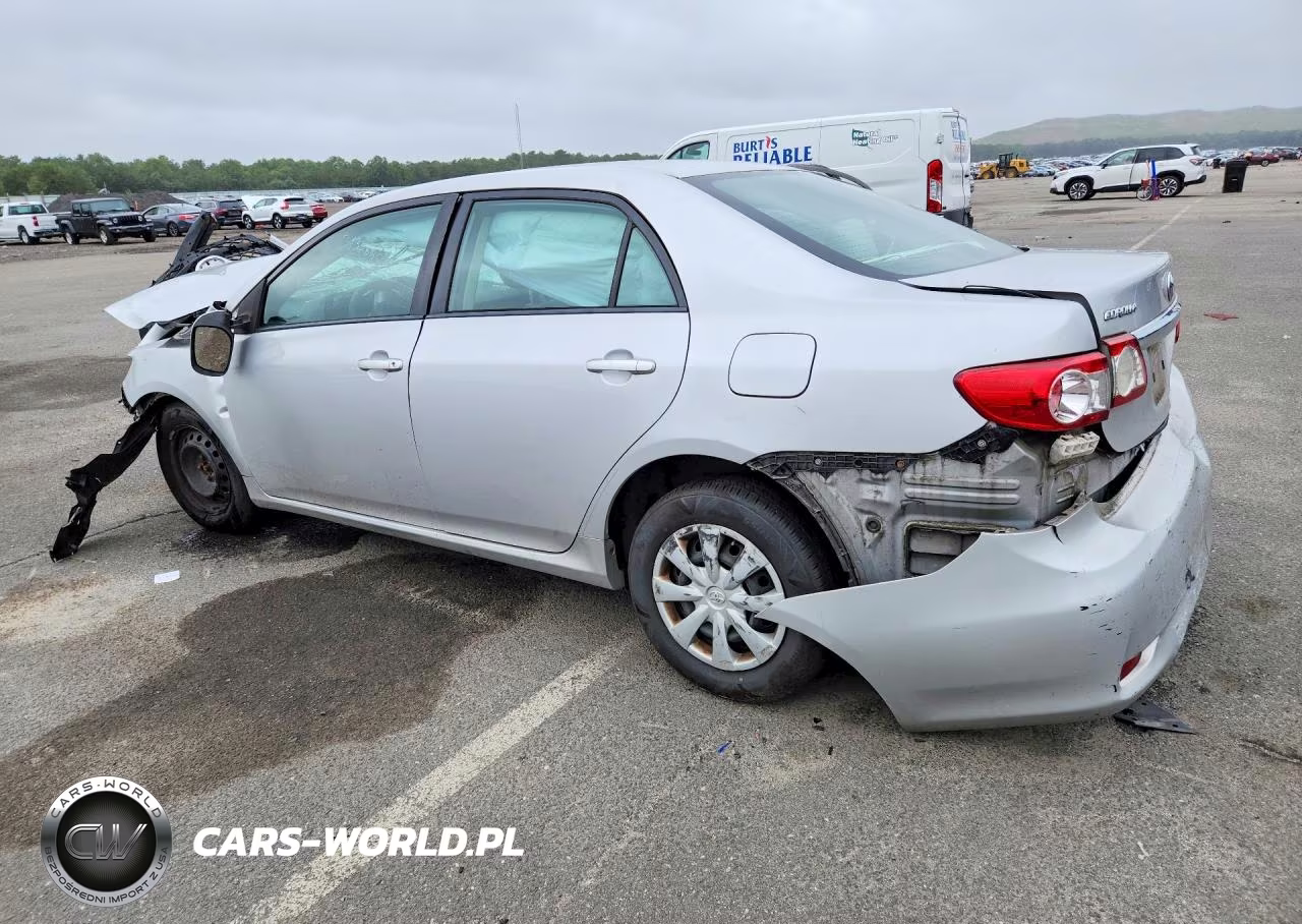 2011 Toyota Corolla Le VIN:2T1BU4EE4BC589121 - 3