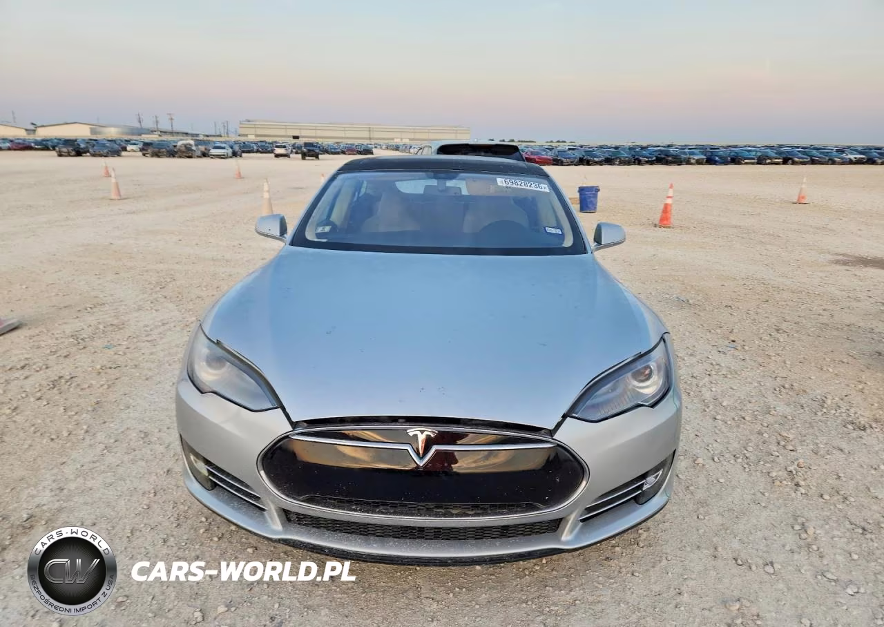 2013 Tesla Model S VIN:5YJSA1CN0DFP17301 - 5