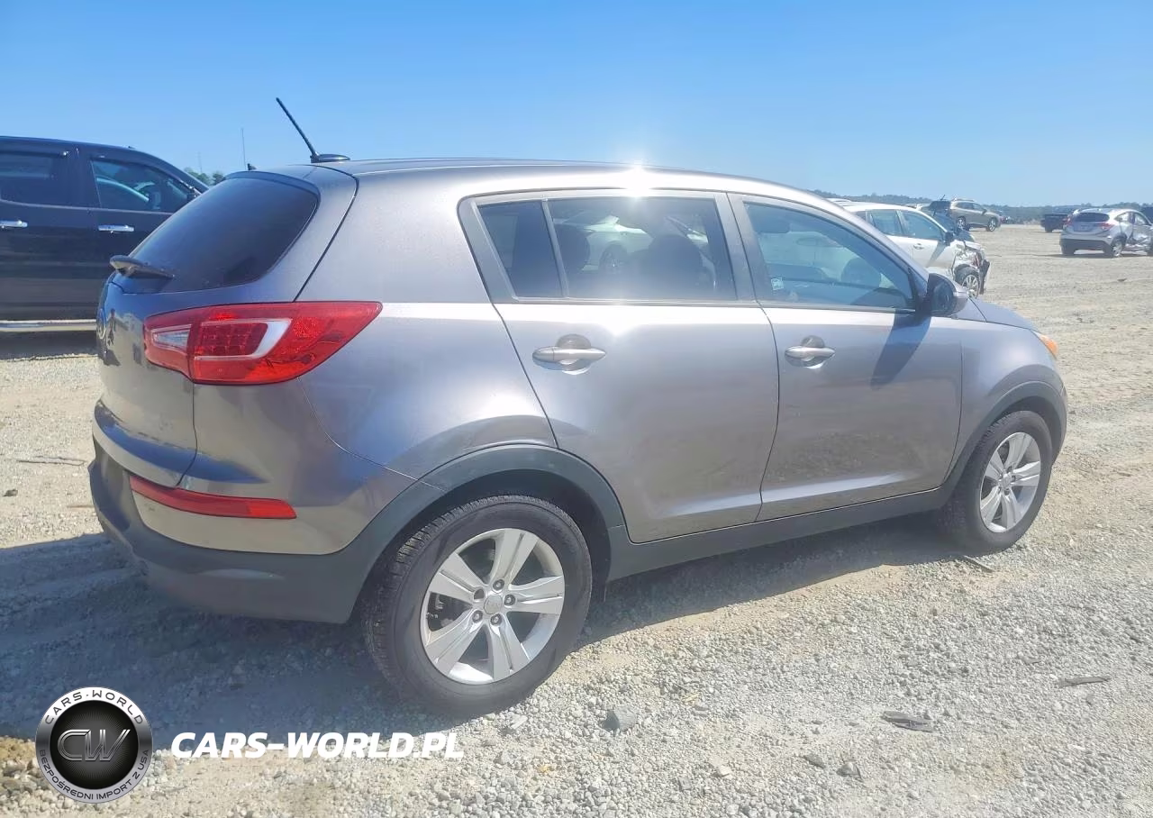 2013 Kia Sportage Lx VIN:KNDPBCA23D7465301 - 3