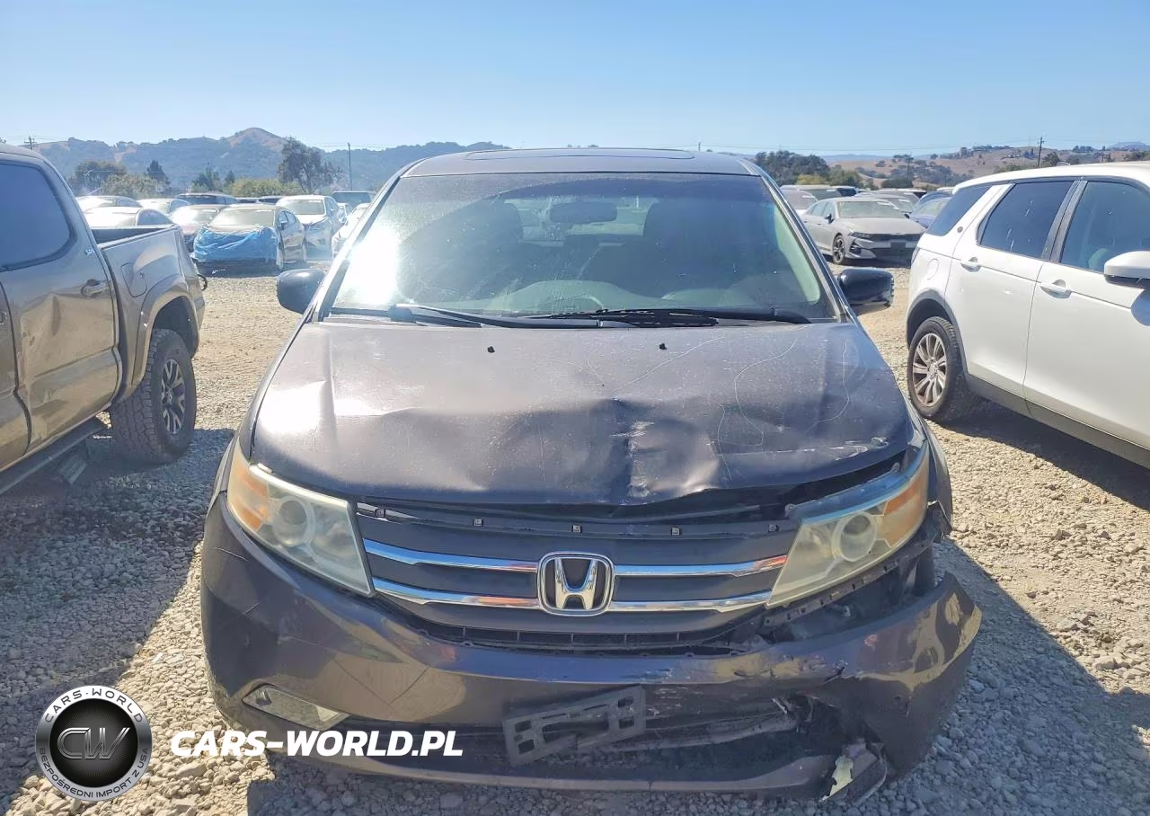 2013 Honda Odyssey Touring VIN:5FNRL5H95DB015177 - 5
