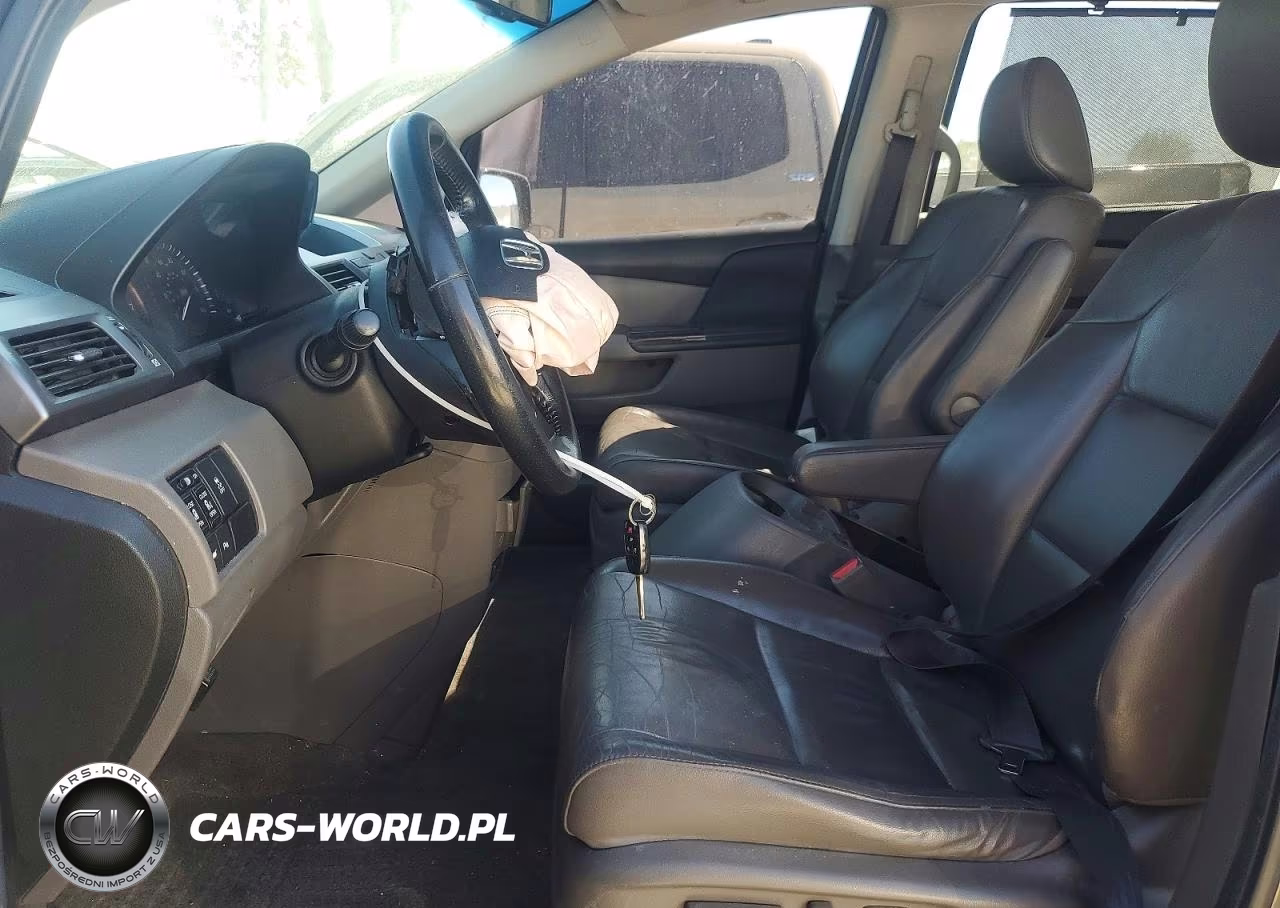 2013 Honda Odyssey Touring VIN:5FNRL5H95DB015177 - 7