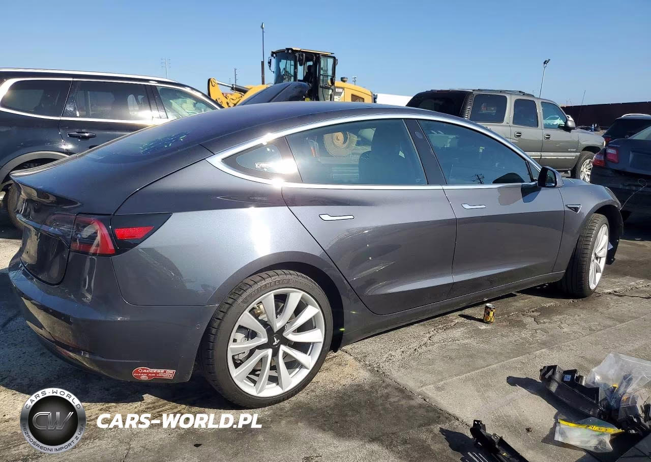 2018 Tesla Model 3 VIN:5YJ3E1EA9JF011992 - 3