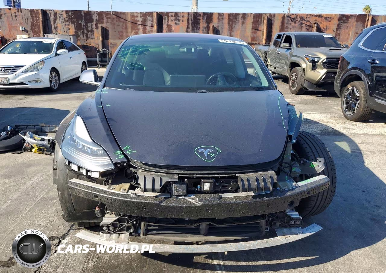 2018 Tesla Model 3 VIN:5YJ3E1EA9JF011992 - 5
