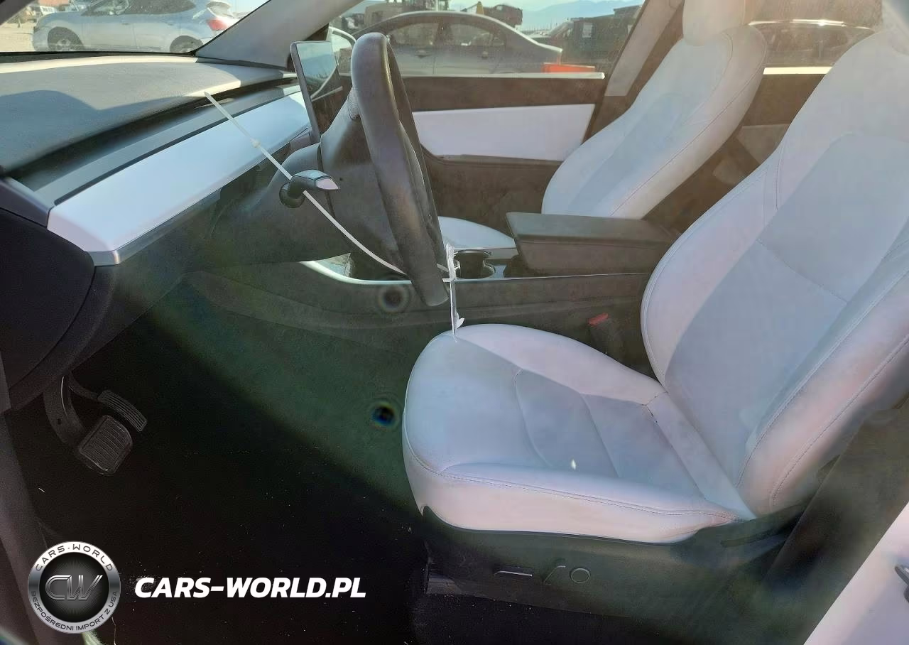 2021 Tesla Model Y VIN:5YJYGDEE9MF076057 - 7
