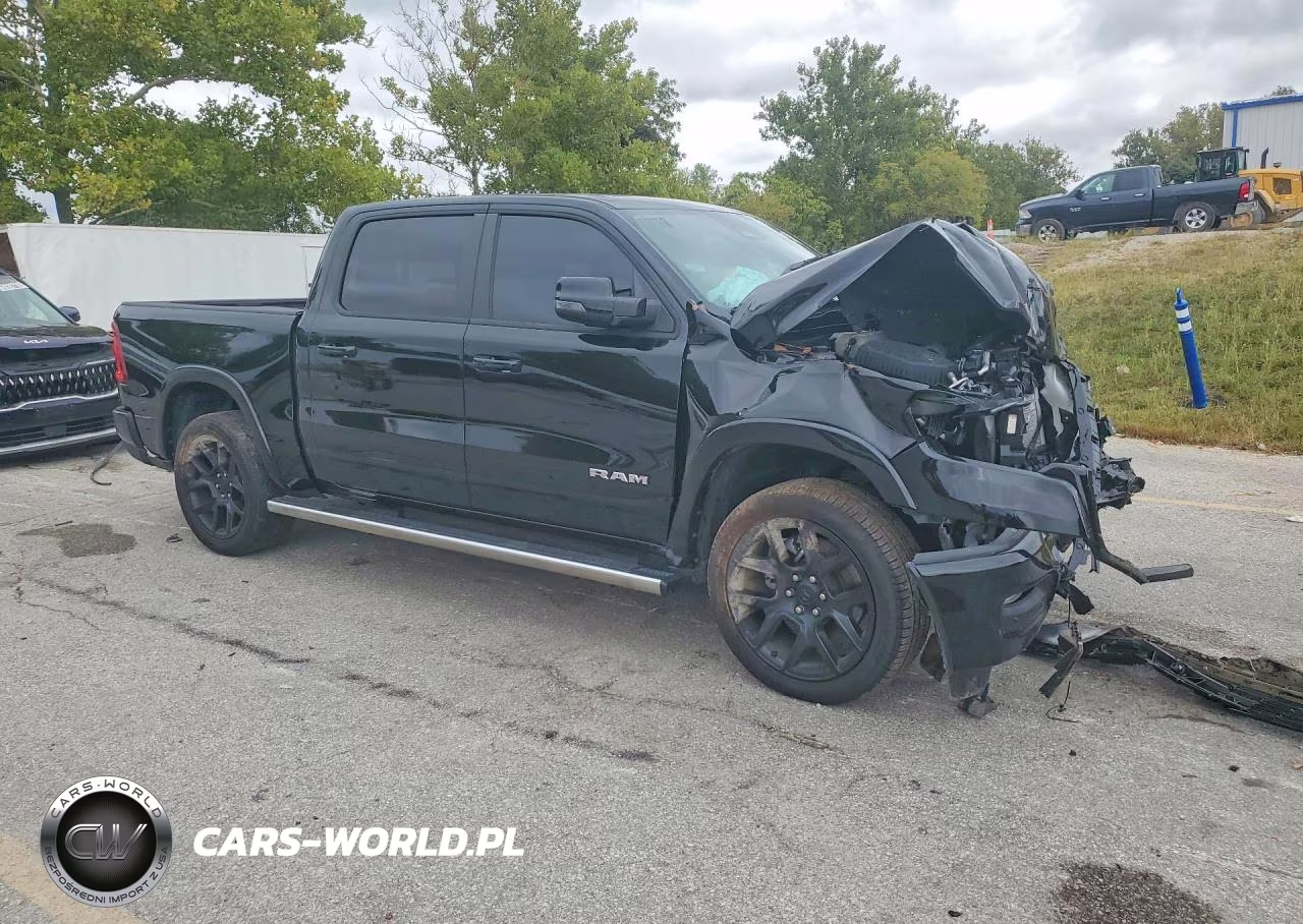 2026 Ram 1500 Laramie VIN:1C6SRFJP5TN394803 - 4