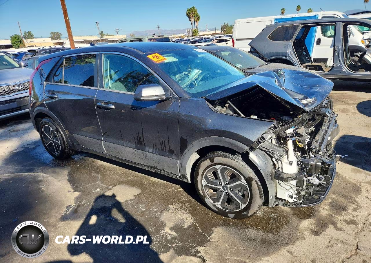 2026 Kia Niro Lx VIN:KNDCP3LE3T5332152 - 4