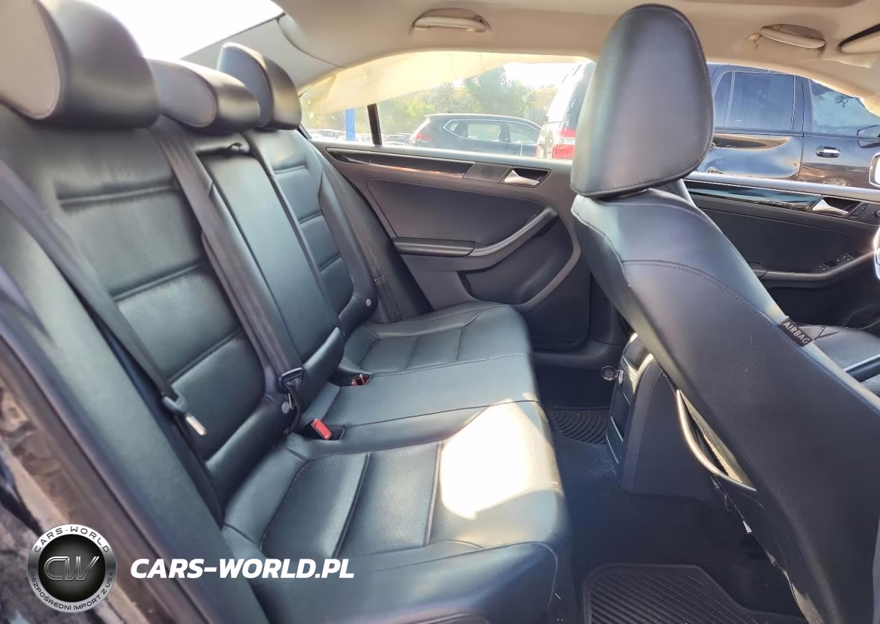2015 Volkswagen Jetta Tdi VIN:3VWLA7AJXFM305650 - 10