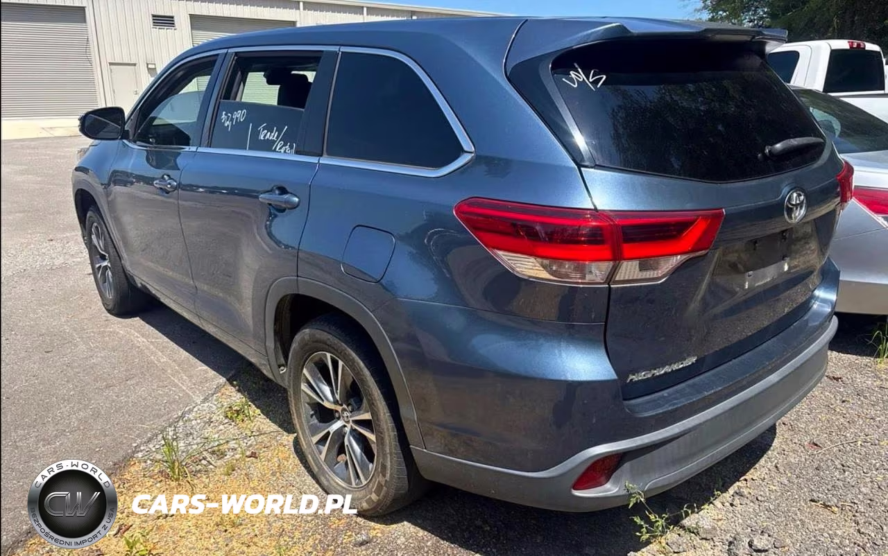 2017 Toyota Highlander Le VIN:5TDZZRFH2HS198054 - 3