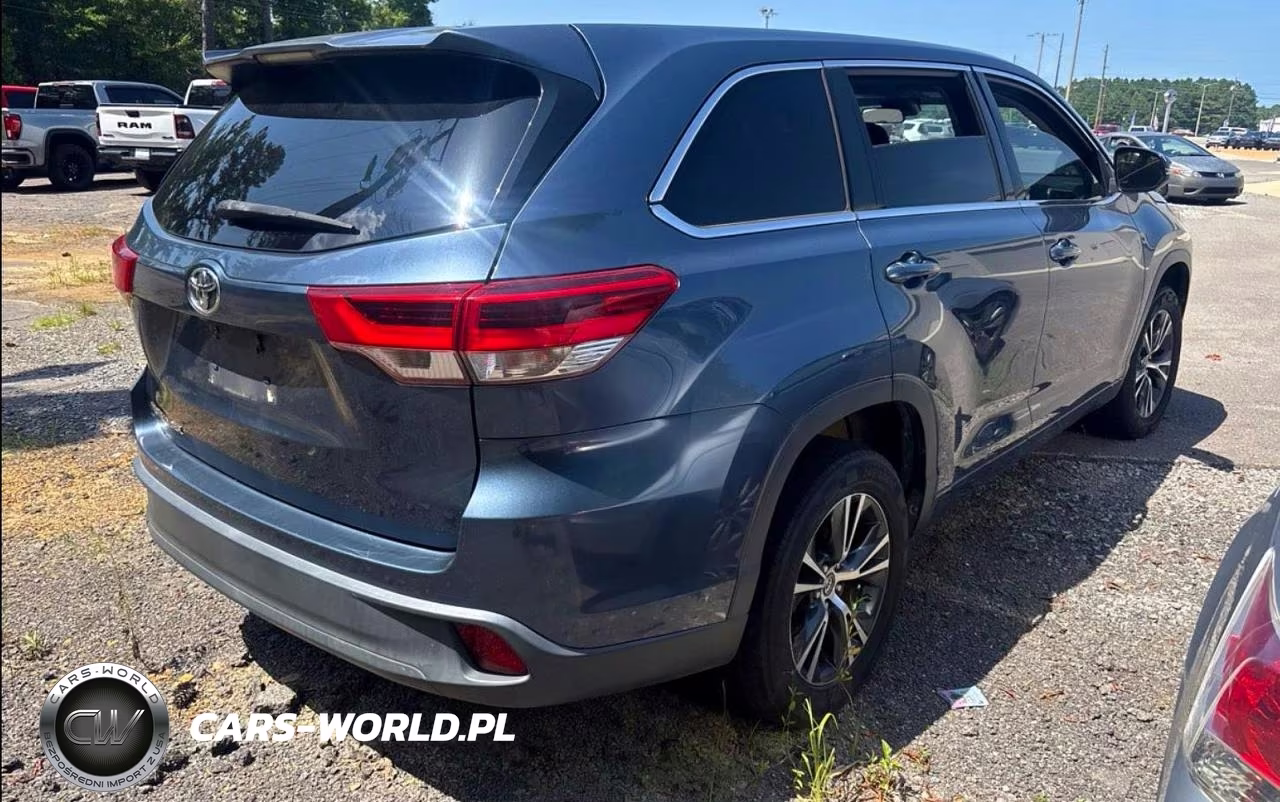 2017 Toyota Highlander Le VIN:5TDZZRFH2HS198054 - 4