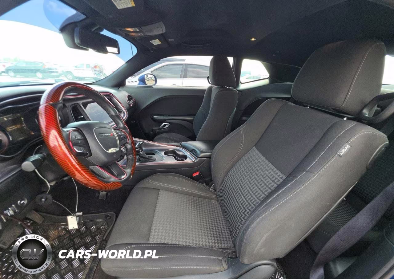 2017 Dodge Challenger Sxt VIN:2C3CDZAG6HH522547 - 5