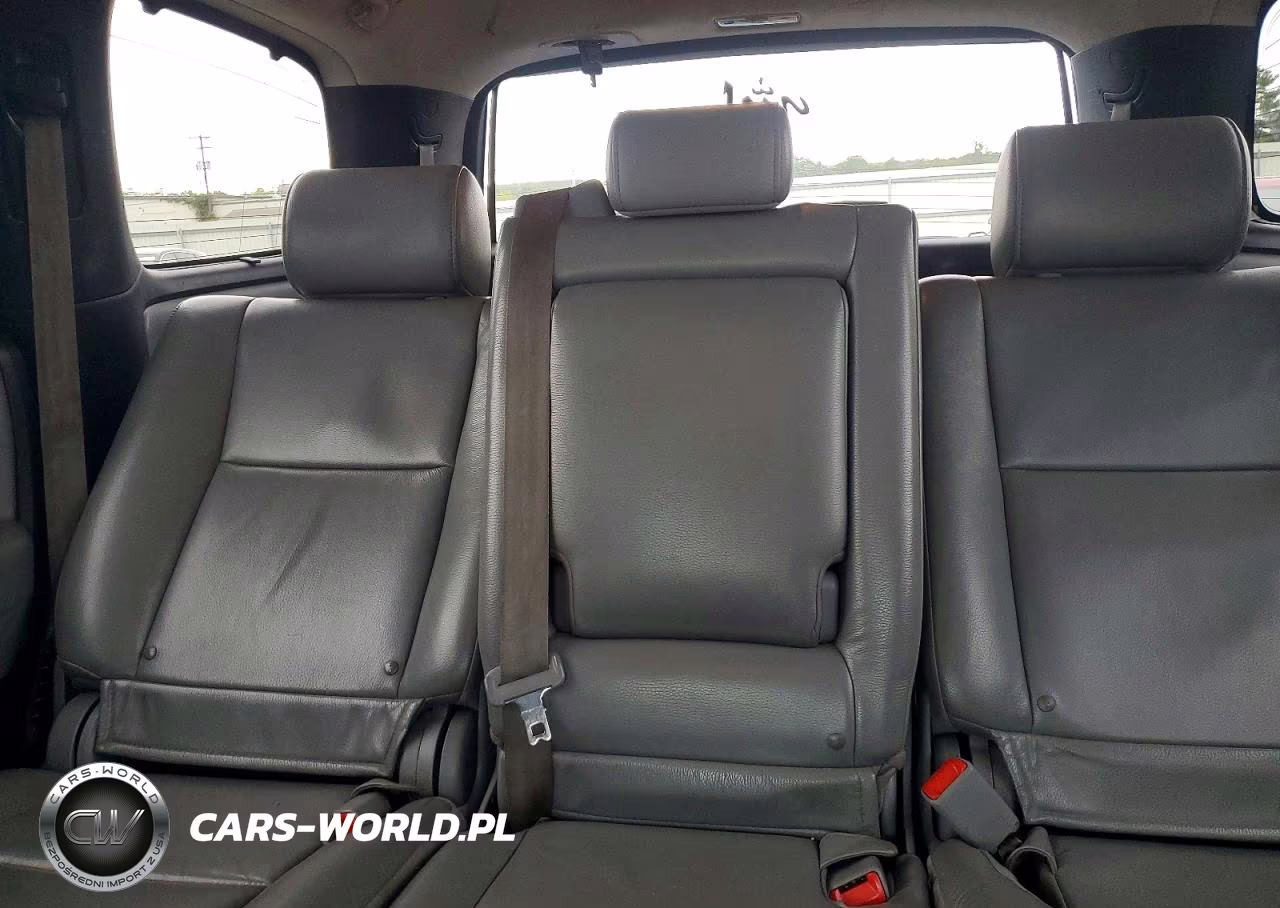 2011 Toyota Sequoia Limited VIN:5TDJY5G13BS044101 - 10