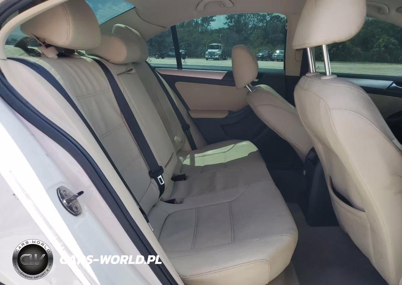 2012 Volkswagen Jetta Tdi VIN:3VW3L7AJ8CM065374 - 10
