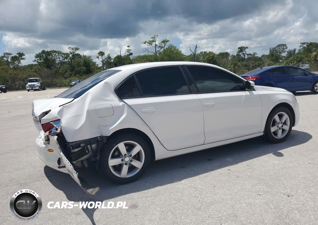 2012 Volkswagen Jetta Tdi VIN:3VW3L7AJ8CM065374 - 3