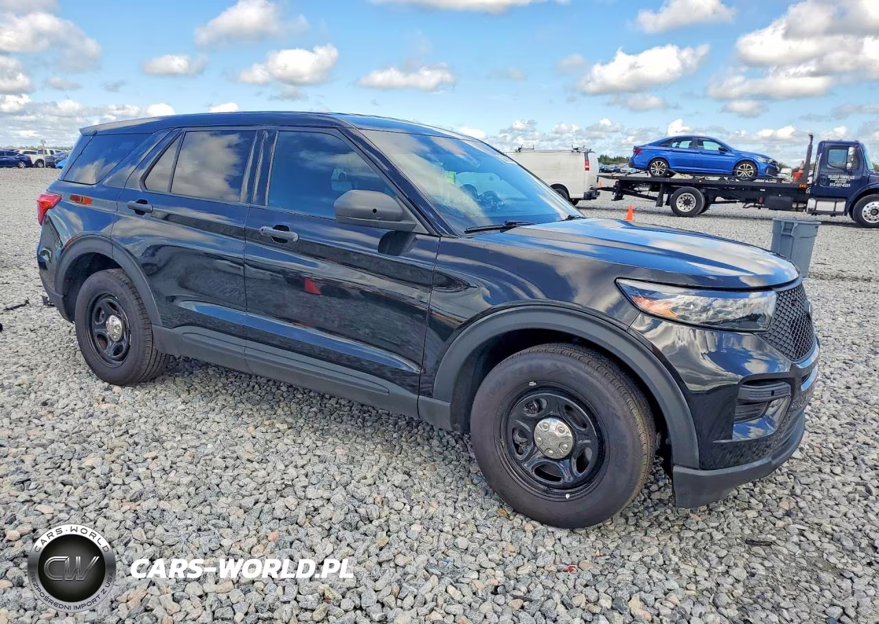 2023 Ford Explorer Police Interceptor VIN:1FM5K8AB1PGB60125 - 4