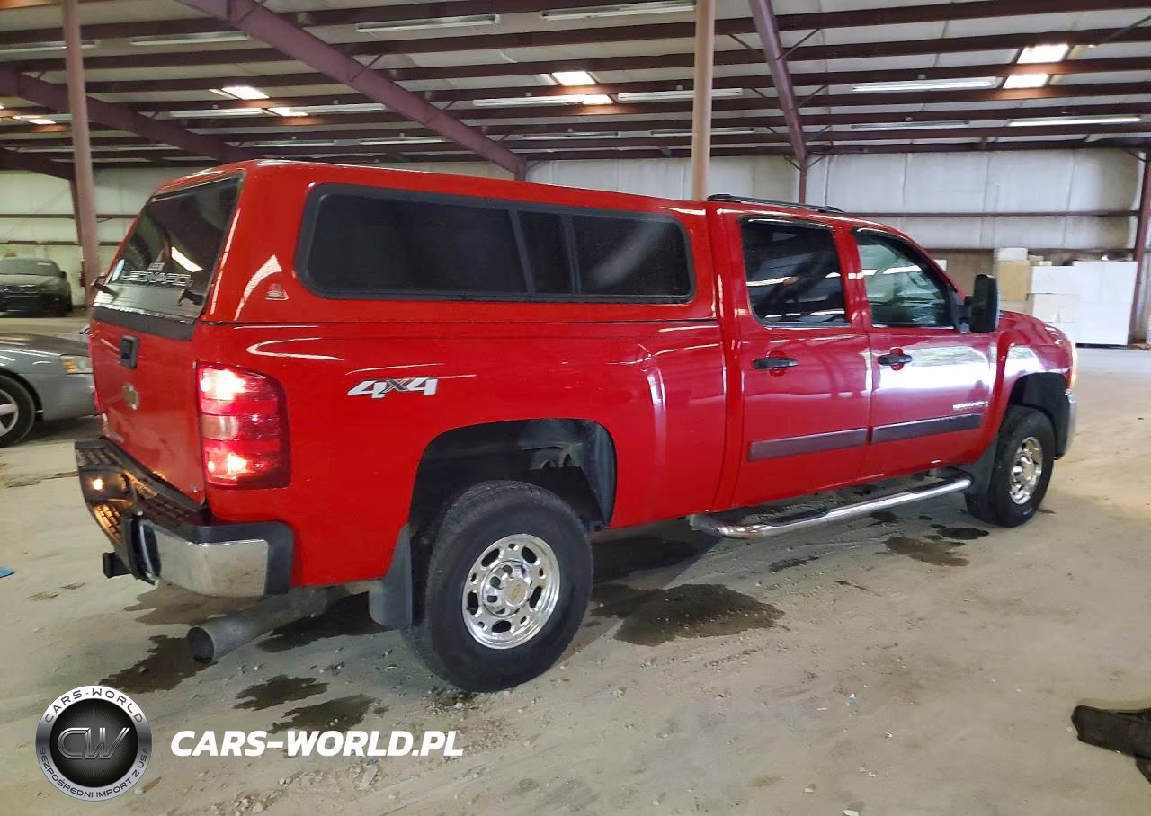 2007 Chevrolet Silverado K2500 Heavy Duty VIN:1GCHK23697F510542 - 3