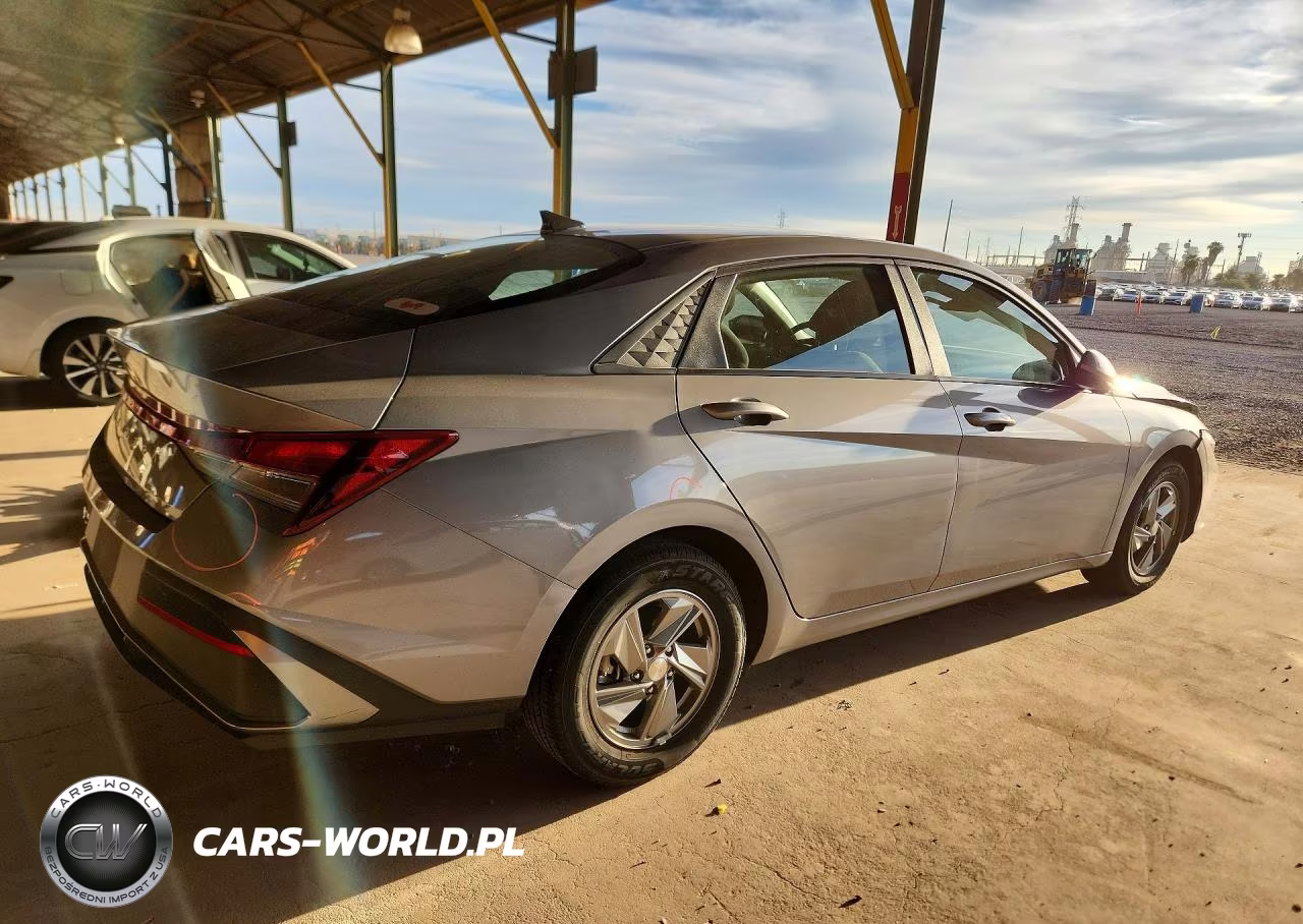 2025 Hyundai Elantra Se VIN:KMHLL4DG6SU008131 - 3
