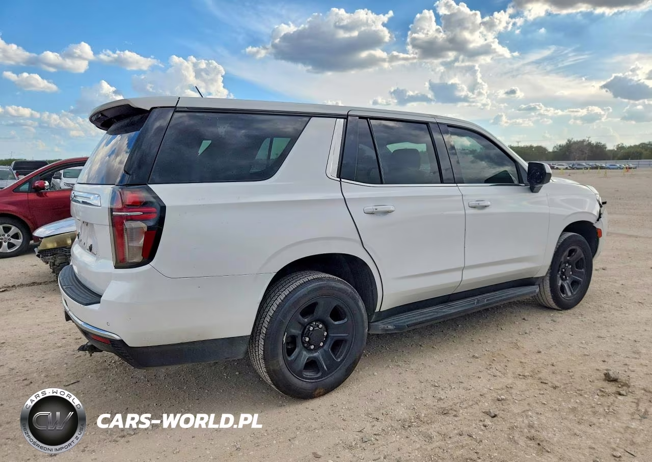 2021 Chevrolet Tahoe C1500 VIN:1GBSCLED3MR296280 - 3