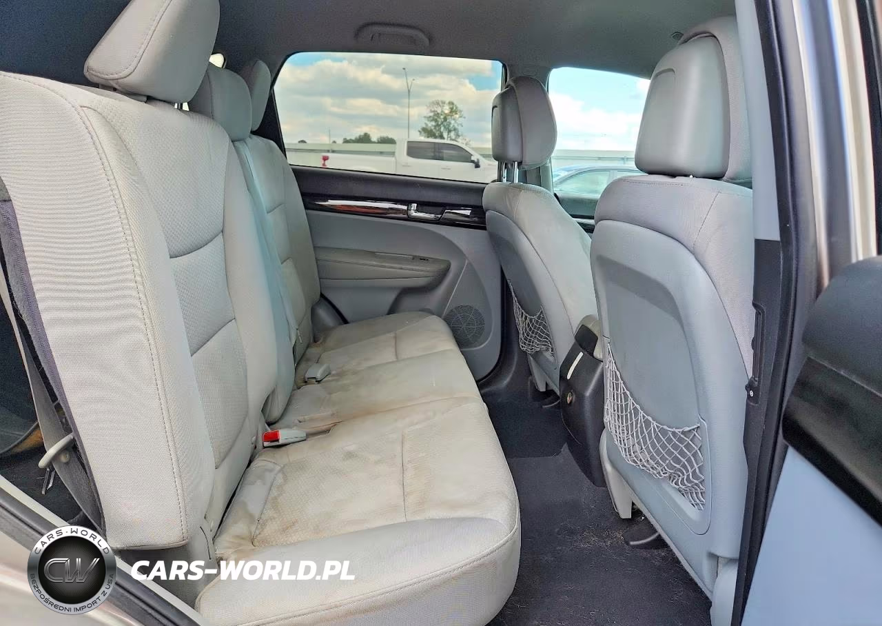 2012 Kia Sorento Lx VIN:5XYKT4A68CG264432 - 11